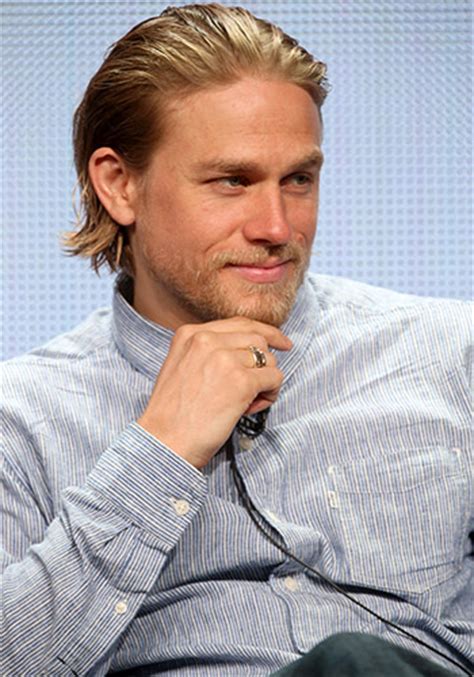 what we couldn t print from our interview with charlie hunnam elle canada