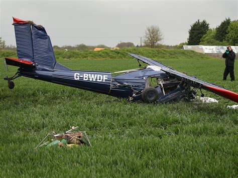 crash pilot  threatened ukip leader nigel farage  dead home news news  independent