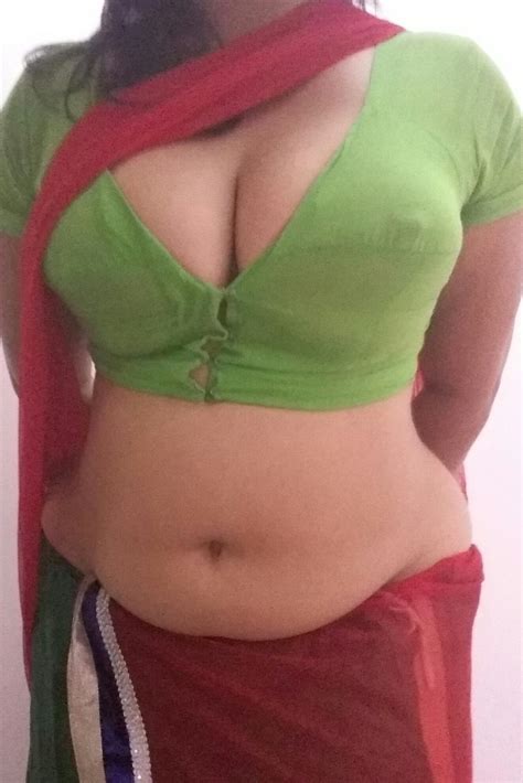indian aunty cleavage sexy beautiful bhabhi big boobs hot