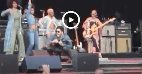 video that time when lenny kravitz s penis popped out on stage