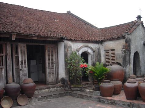preserve traditional ancient houses in hanoi