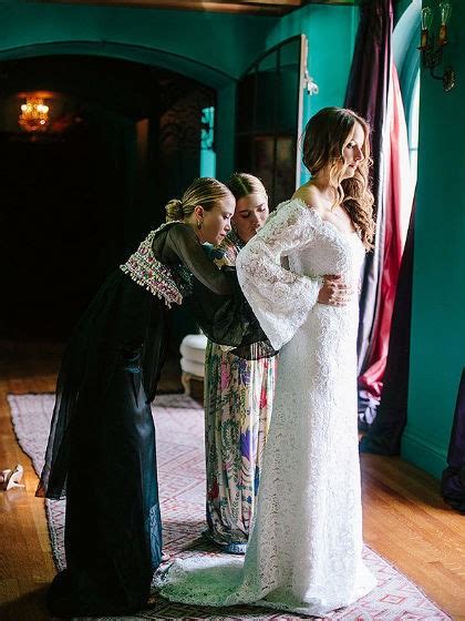 indahnya rancangan gaun pengantin perdana mary kate dan ashley olsen