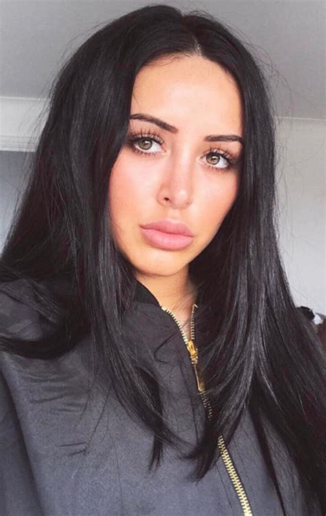 Marnie Simpson Reveals Toilet Cubical Romp It Only Lasted 10 Minutes