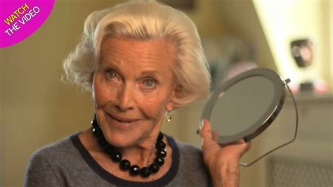 Honor Blackman Dead At 94 James Bond S Pussy Galore And Avengers Star