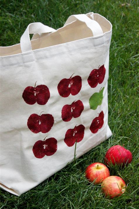 diy apple print tote bag fall crafts hgtv