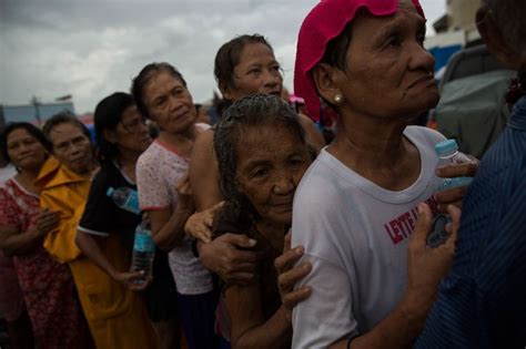 typhoon haiyan philippines death toll passes 6 000