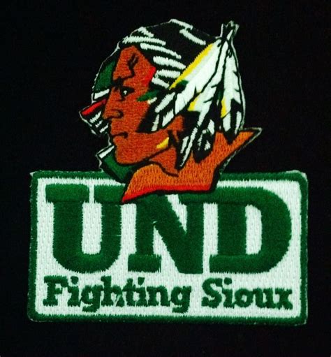 und north dakota fighting sioux vintage embroidered iron  patch fighting sioux north