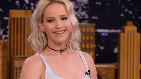 jennifer lawrence sorry for butt itching story