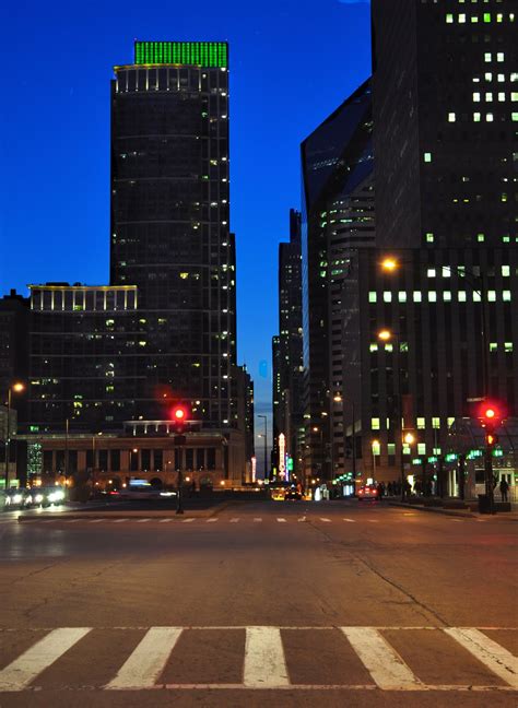 daily chicago photo night lights