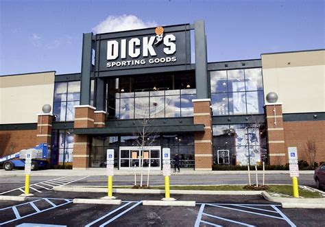 dick s sporting goods outbids rivals for sports authority pittsburgh