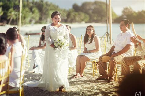 this lesbian couple got married in the philippines and it
