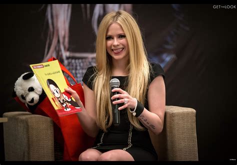 Avril Lavigne Press Conference Shanghai China 2014 02