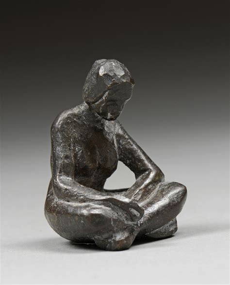 sculpture femme accroupie et femme assise artprecium