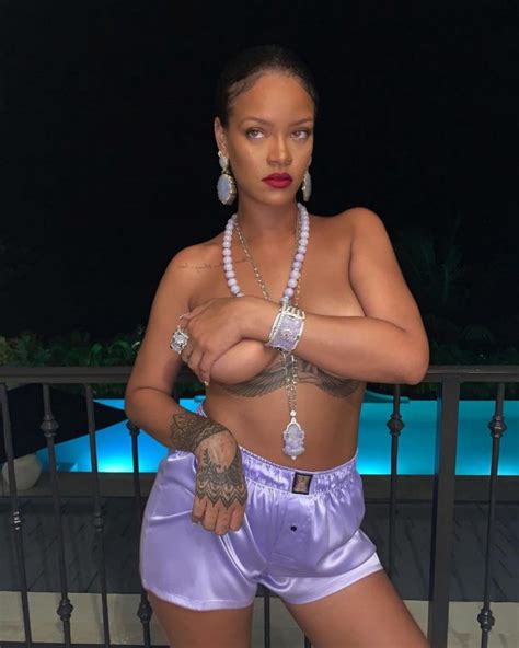 Rihanna Showed Off Her Topless Tits To Advertise The New