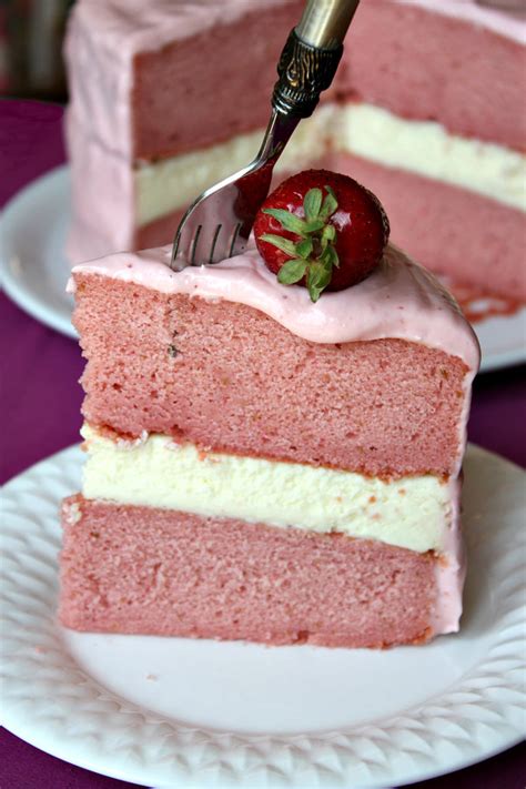 delightful nourishment strawberry cheesecake cake