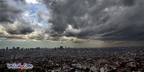 bmkg prakirakan hujan lebat guyur pandeglang nasional
