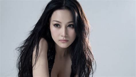 chinese famous model lilisha first time nude on camera so