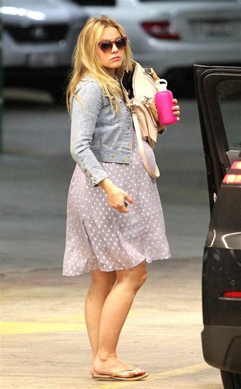 doctor s trip from kristen bell s pregnancy pictures e news