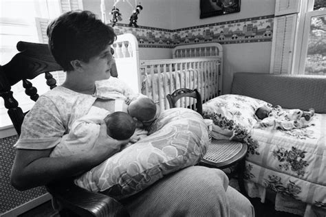 23 Vintage Breastfeeding Photos Full Of Love And Strength