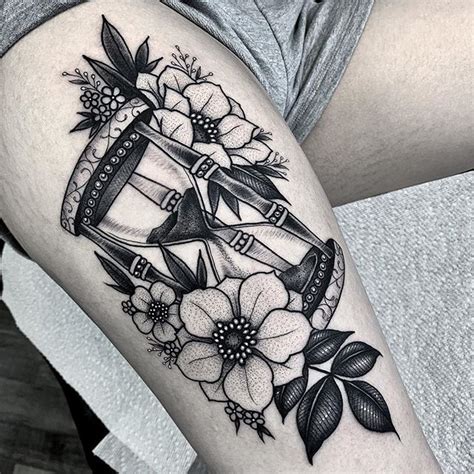 175 Top Rated Hourglass Tattoos Designs For Female Body
