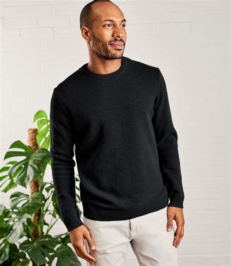 black pure lambswool knitted crew neck sweater woolovers