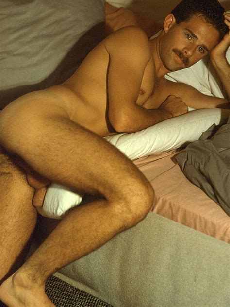 Gay Picture [ Daddy And Bear And Hunk Guys For Alternative Sex