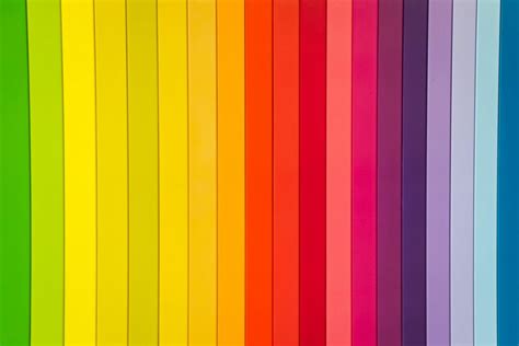 psikologi warna menentukan warna terbaik  proses branding bisnis