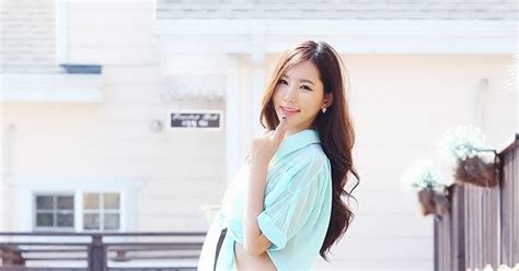 lee ji min in short jeans korean models photos gallery