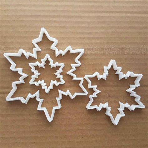snowflake star winter shape cookie cutter dough biscuit pastry fondant