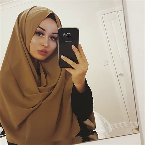 Arab Hijab Big Booty Babe Muslim Chick 34 54
