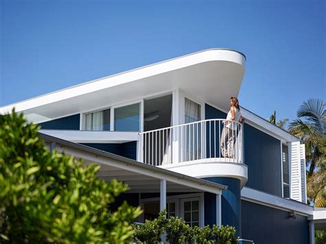 beach house  stilts posted  luigi rosselli architects   dwell