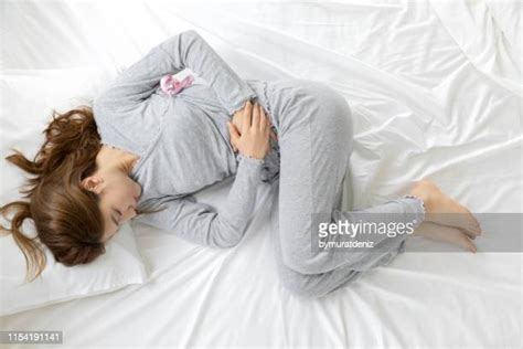 Women Touching Herself In Bed Photos Et Images De Collection Getty Images