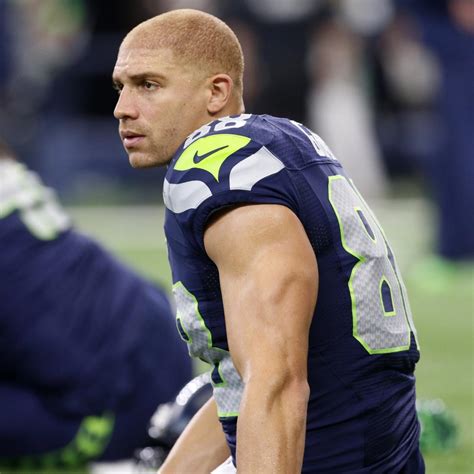 jimmy graham injury updates  seahawks tes recovery  knee