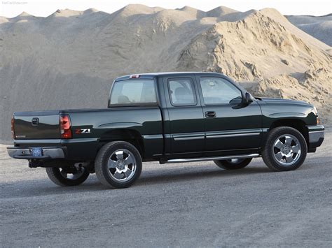 chevrolet silverado  extended cab picture    rear angle