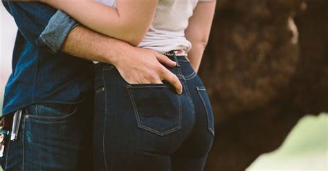 there s a scientific reason why men are so attracted to big butts