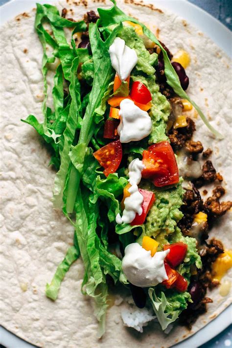 this guacamole beef burrito recipe is super easy and quick to make if you love taco bell