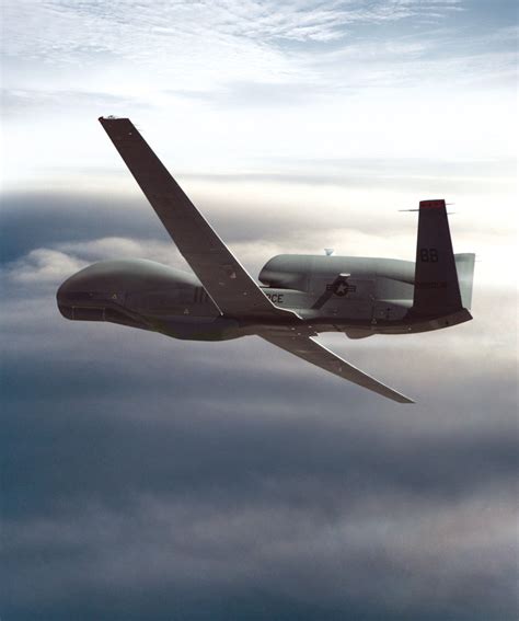 day   life    air force drone pilot avionics international