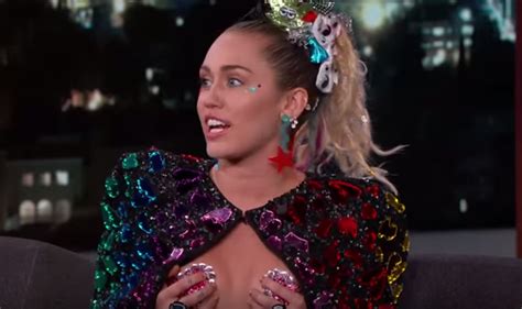 miley cyrus fully naked concert audience too is a great way to get