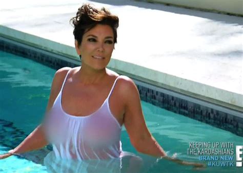 Kris Jenner Nue Dans Lincroyable Famille Kardashian