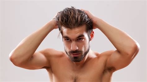 mengatasi rambut lepek  pria