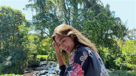 Bali Based Actress Jessica Iskandar Appears Unfazed Amid