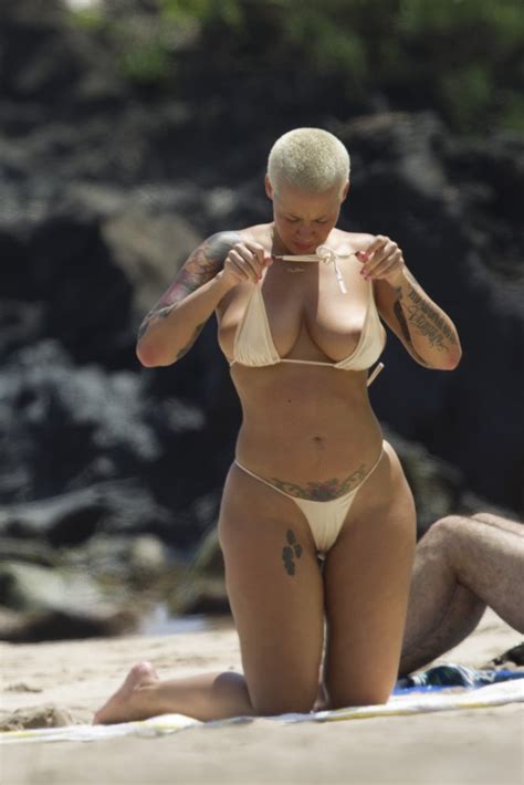 amber rose topless on beach in maui 15 3 15 video celebritiesvideo celebrities