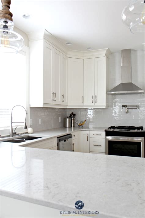contrast white kitchen  bianco drift quartz