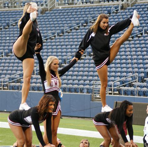 All Sizes Central Washington Cheerleaders Heel Stretch Flickr