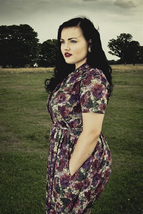 plus size vintage clothing to dress up chubby women