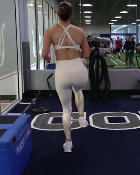 Jennifer Lopez Workout At A Gym Instagram Pictures And