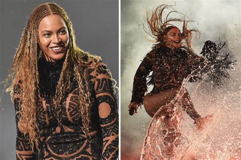 beyoncé makes surprise appearance at bet awards in soaking