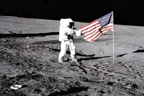 Moon Landing Fake Claims Nasa Admitted 1969 Mission Is Not Possible