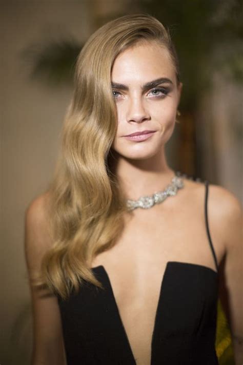 Nude Hair Color Trend — How To Get Neutral Blonde Hair