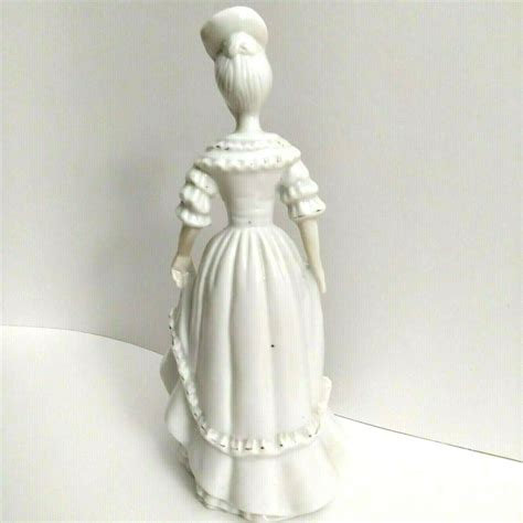 porcelain figurine victorian lady white vintage good condition